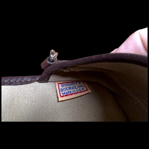 DOONEY AND BOURKE Flap Wristlet Leather Signature Logo Removable Strap DB142 - Picture 7 of 8